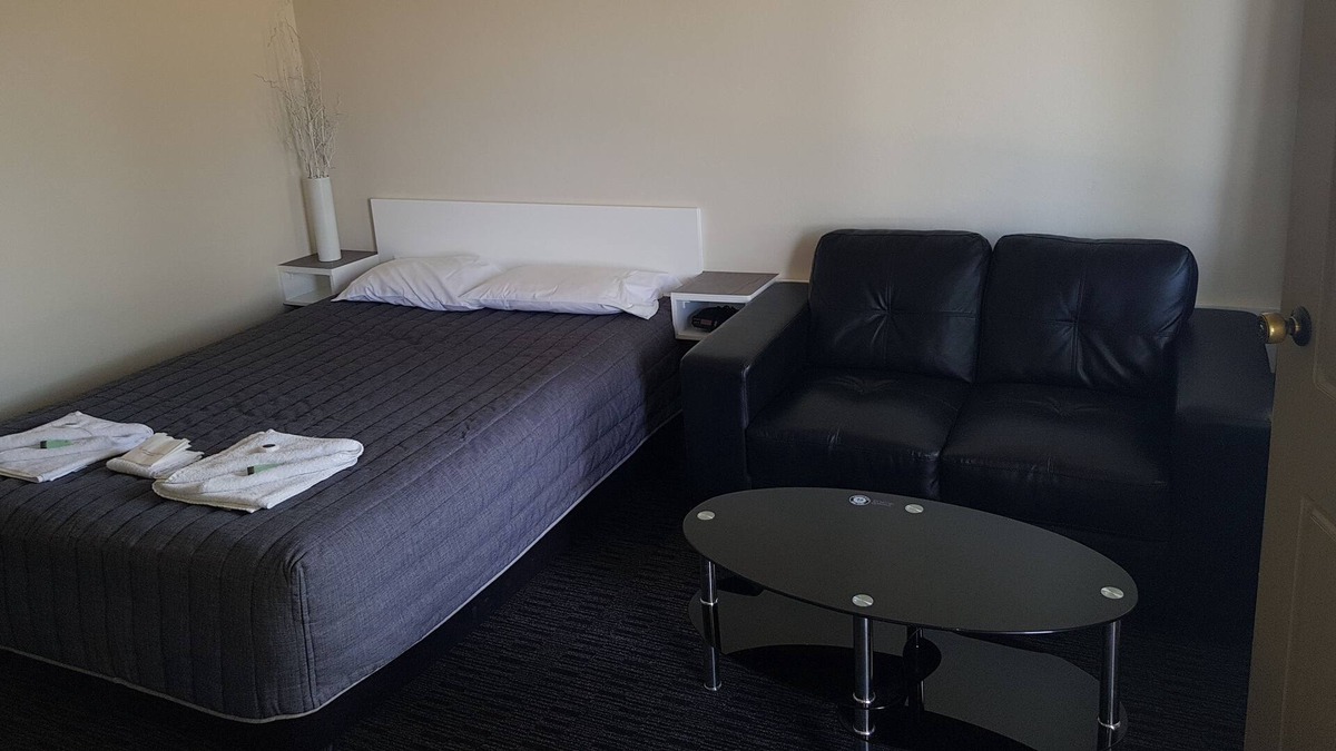 Blayney Hotel | Blayney Goldfields Motor Inn