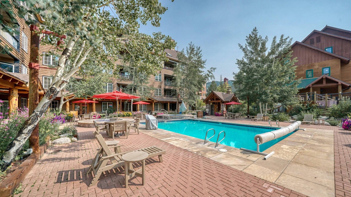 River Run Resort | BLBM Buffalo Lodge 1 bed 1 bath
