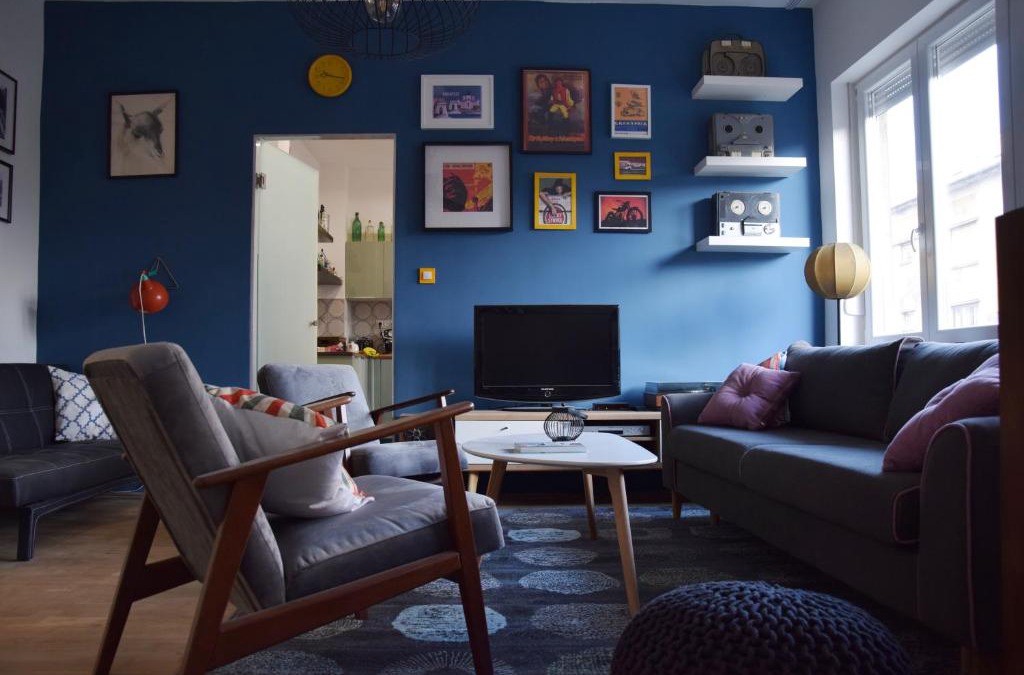 Ujlak Apartment | Bleak House - Bauhaus home in greener Budapest