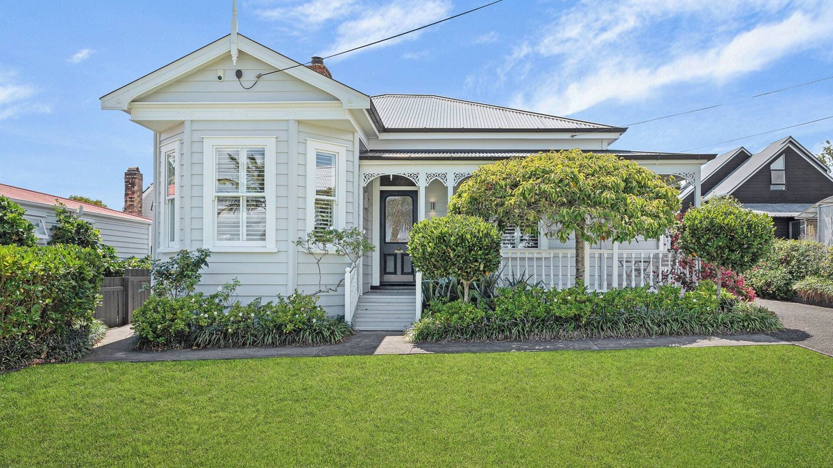 Devonport House | Blend of Comfort & Style