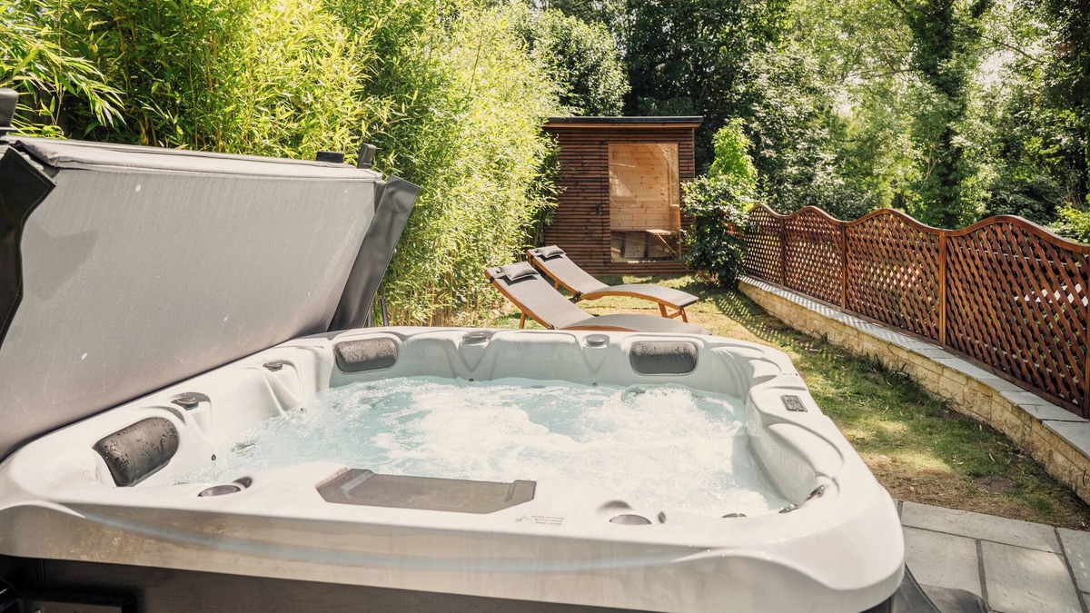Bladon House | Blenheim Grove | Lux Spa & Sauna Stay, Woodstock, Cotswolds