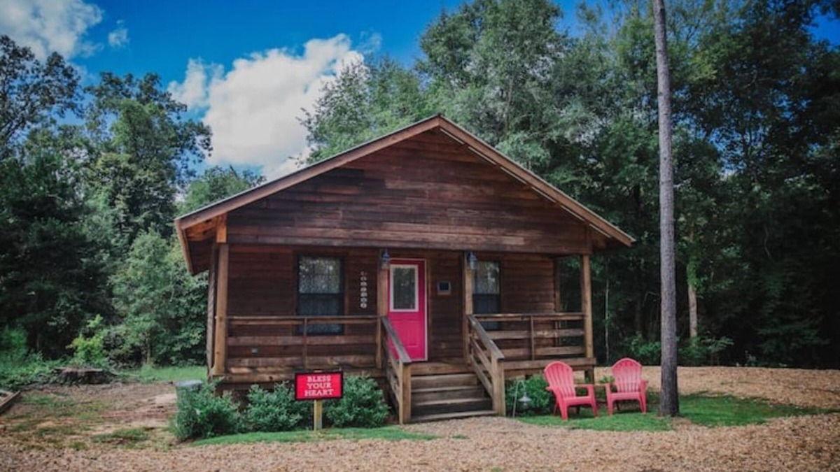Ellisville Apartment | Bless Your Heart