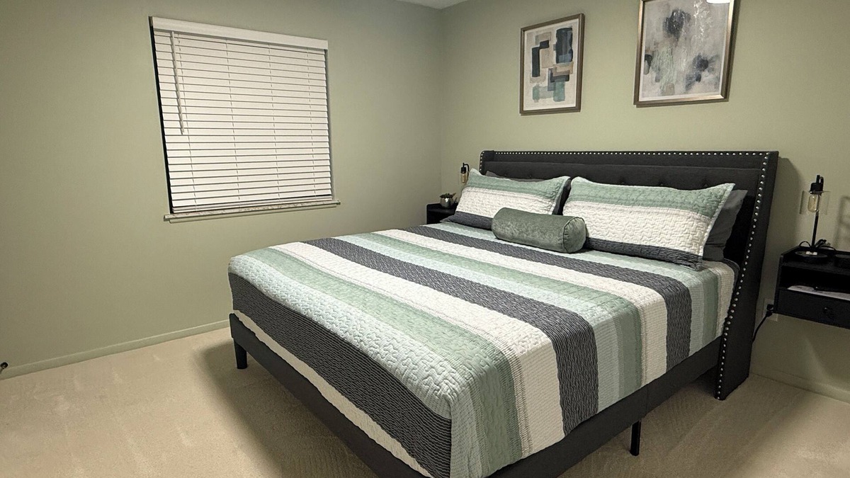 Norwalk House | "Blessed Beyond Measure" Peaceful & Clean 3 BR with 2 BA house