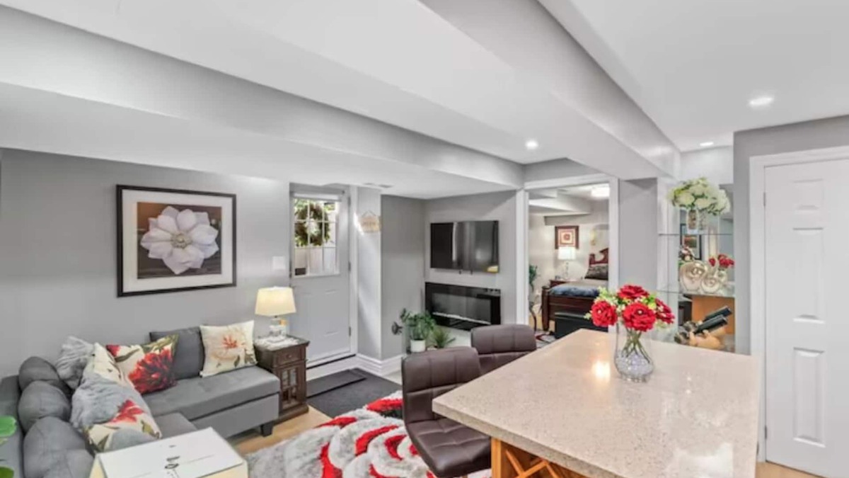 Meadowvale Village Apartment | Blessed Home Comfort