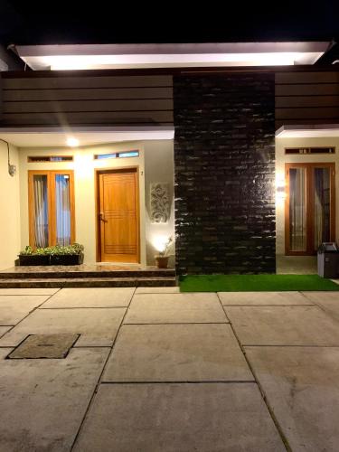 Tasikmalaya House | Blezz Villa Nirwana Tasik