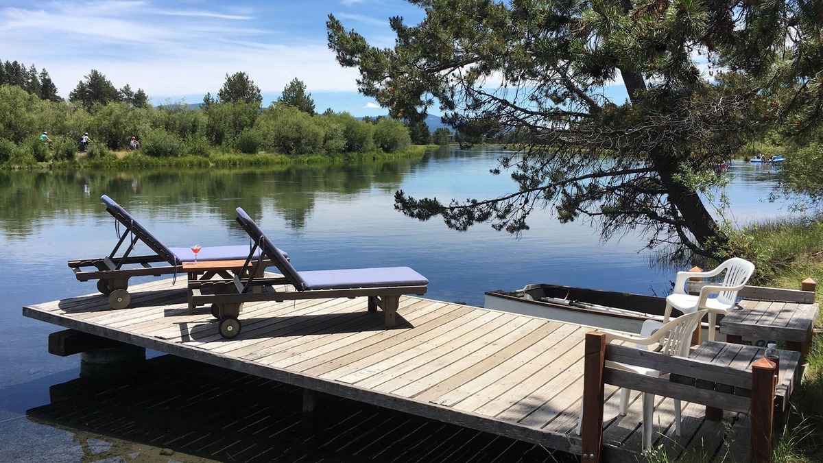 Sunriver Cabin | Blinn's Landing: Historic Riverfront Log Cabin, Dock & Mountain Views. Dogs OK!