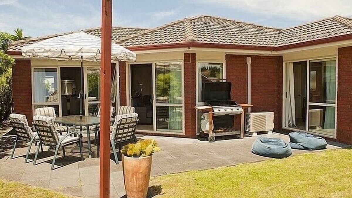 Whangamata Cottage | Bliss by the Beach - Whangamata Holiday Home