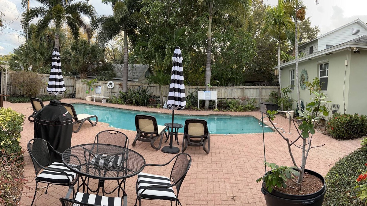 Mango Groves Villa | Bliss Pool Villa 2 - Walk/Bike to Beach & Downtown