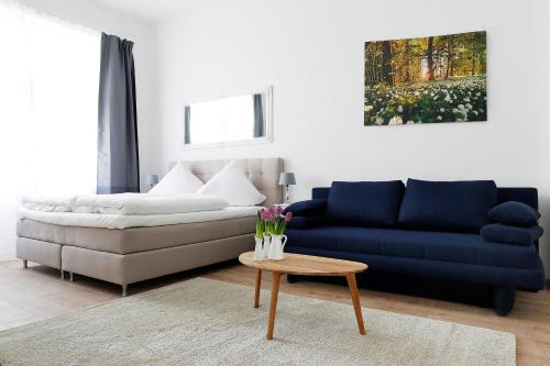 Wilmersdorf Apartment | BLISSE by ROCKCHAIR Apartments l SUPERHOST Status l 5 Schlafzimmer 3 Bäder 3 Balkone l Family & Business Flair welcomes you!
