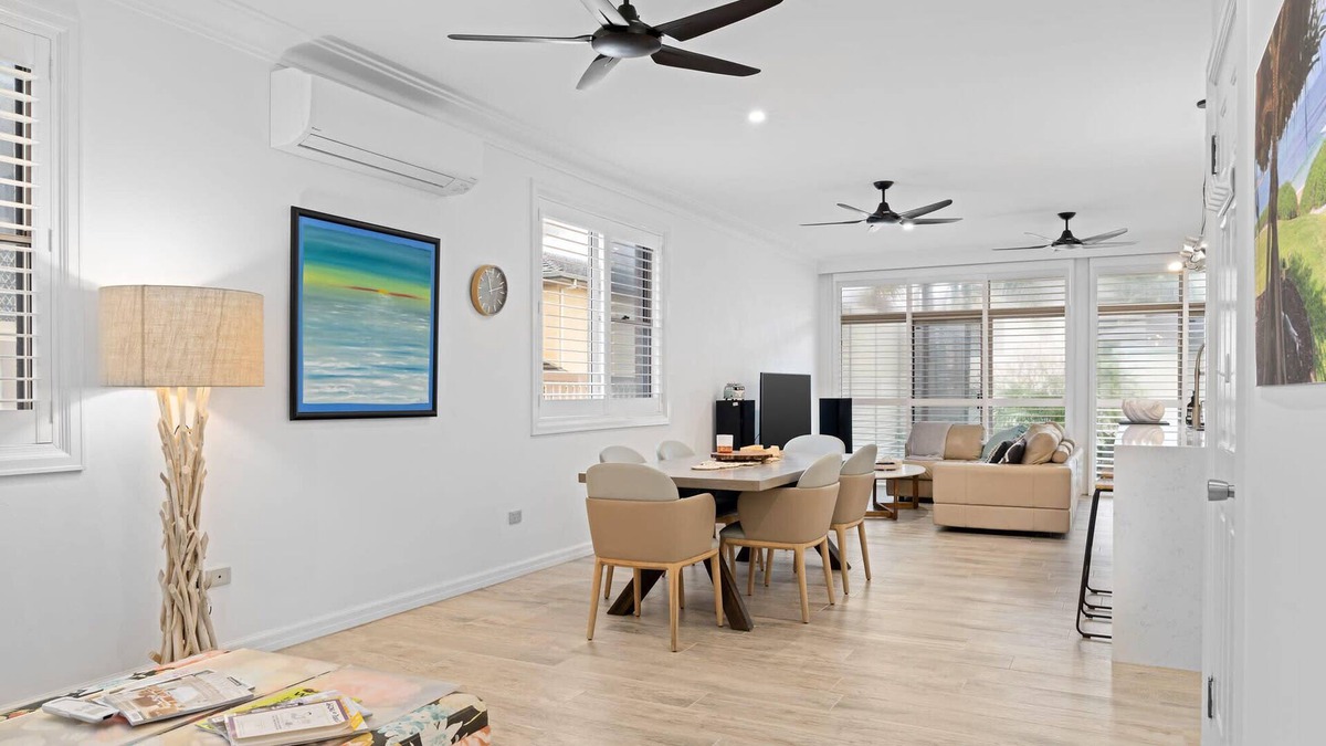 Blue Bay Apartment | Blissful Beachfront Pad / Pet Friendly