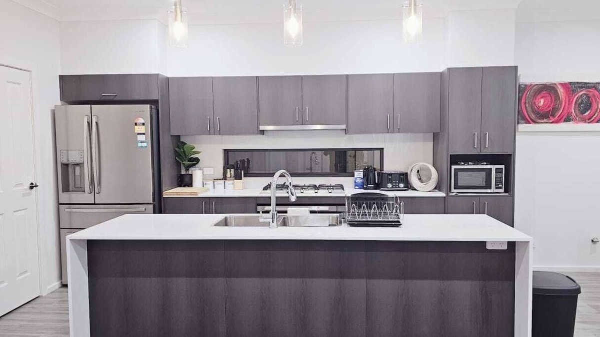 Marsden Park House | Blissful Modern 5 BR Lux Style Family House
