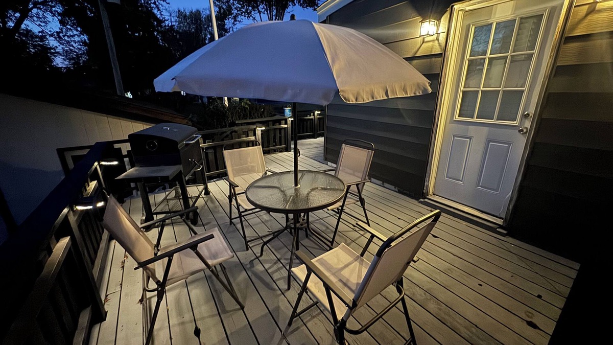 Florissant House | Blissful relaxation in the heart of Florissant.