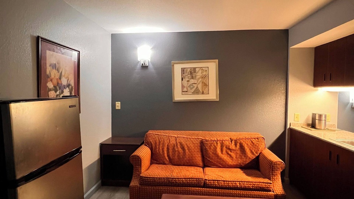 Northwood Hotel | BlissPoint Inn & Suites