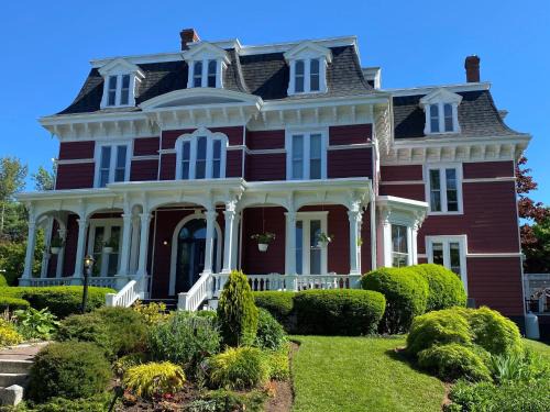 Wolfville Hotel | Blomidon Inn
