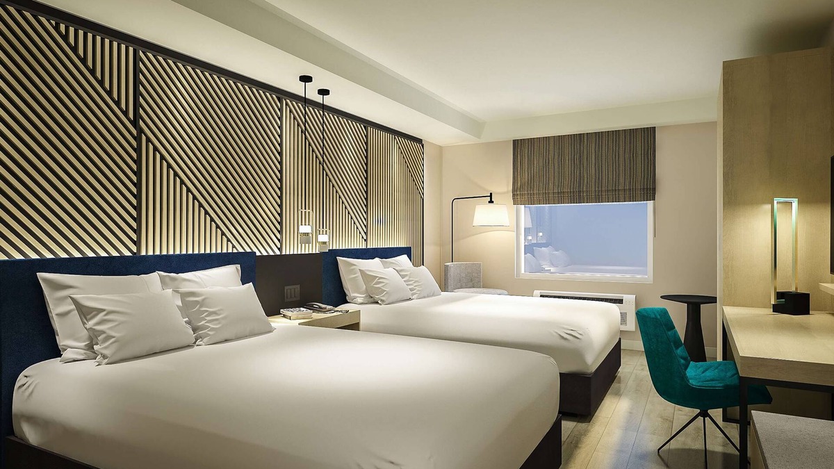 Gateway Hotel | Bloom Mississauga, Tapestry Collection by Hilton