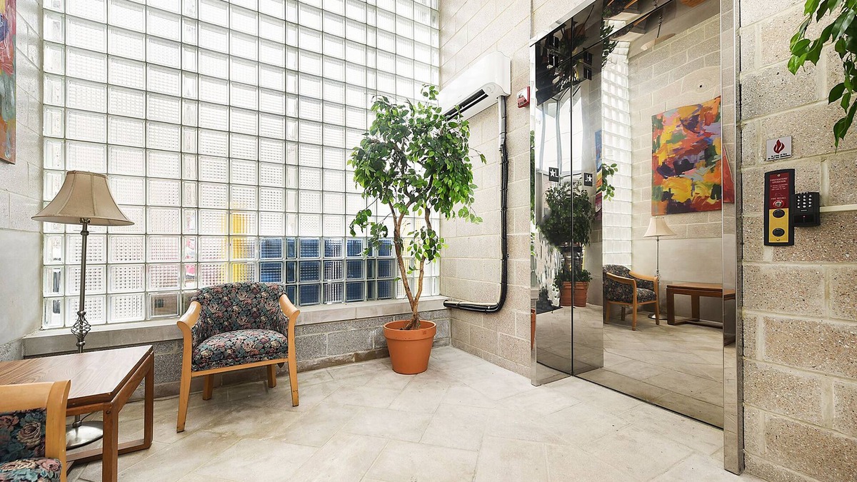Bloomfield Apartment | ♥Bloomfield Oasis ~ 5★Loc ♥West Penn H~ ♛~Parking~Elevator~WiFi~Parking