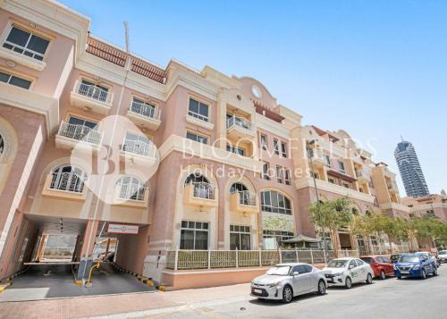 Madinat Zayed Apartment | Bloomfields Luxurious Stu in Mulberry 1 Emirates