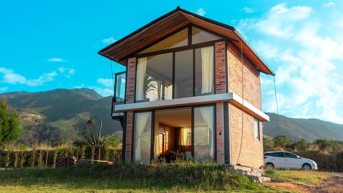Eugenio Espejo Cabin | Blossom Cabin, with exclusive view of San Pablo Lake.