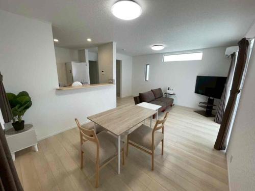 Kin Apartment | Blossom grace Yaka