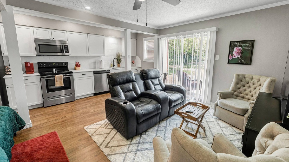 Downtown Apartment | Blossom: Ground Floor, Comfy King Bed