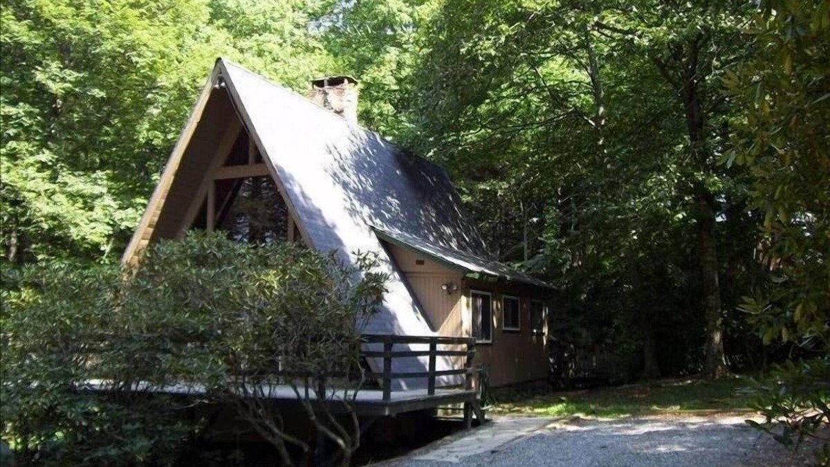 Boone Cabin | Blowing Rock Cabin on Relaxing Mountain Stream-