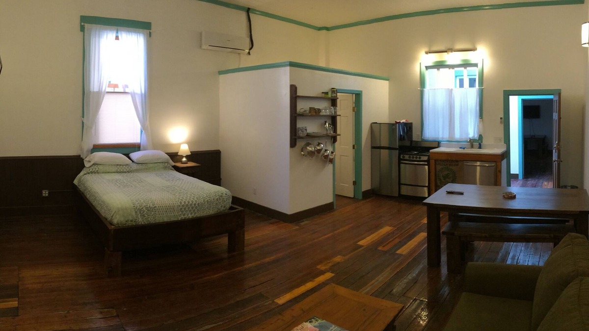 Water Valley Apartment | Blu-Buck Mercantile Hotel Apt. B
