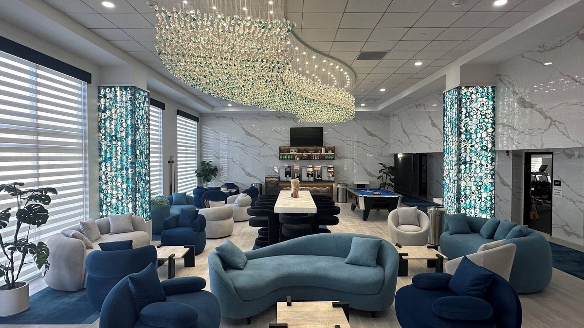 West Springfield Hotel | Blue - A Modern Hotel, Ascend Hotel Collection