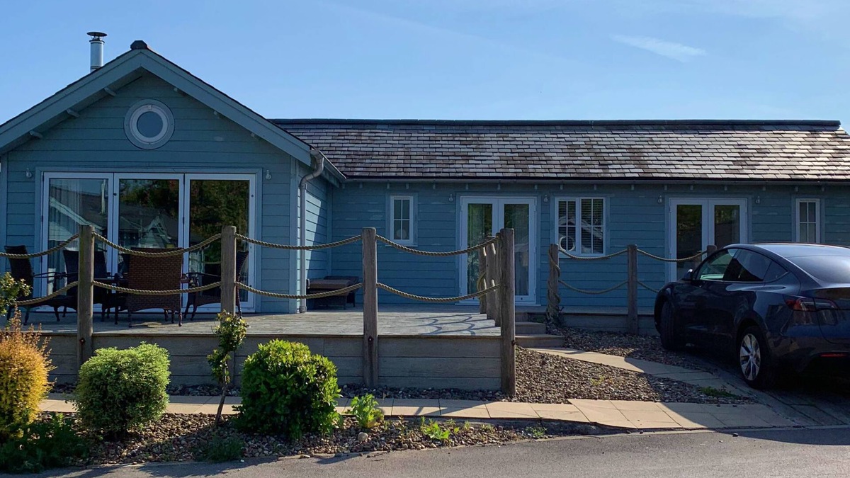 Filey Cottage | Blue Bay - a beach house that sleeps 6 guests in 2 bedrooms