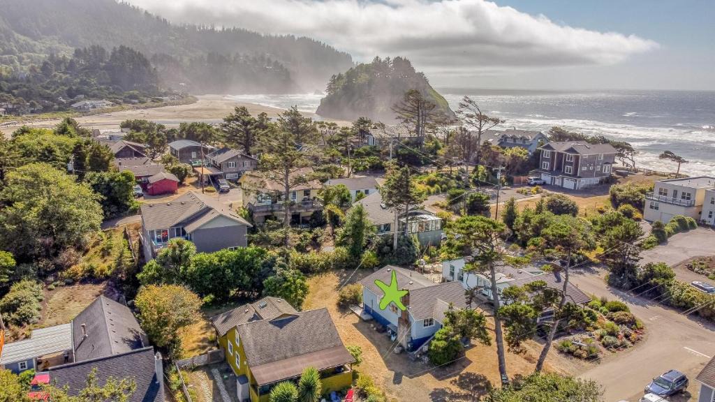 Neskowin House | Blue Beach Cottage - Meredith Lodging