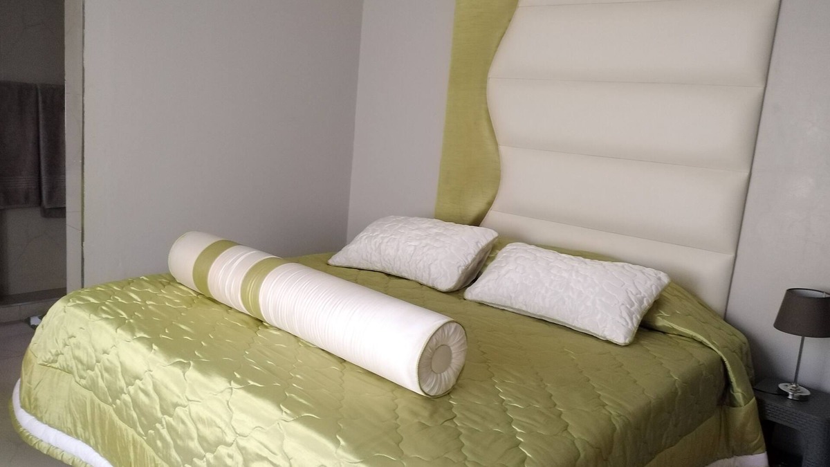 Doonside Bed & Breakfast | Blue bird 3 guest house, relaxing safe secure suite 5 min to beach