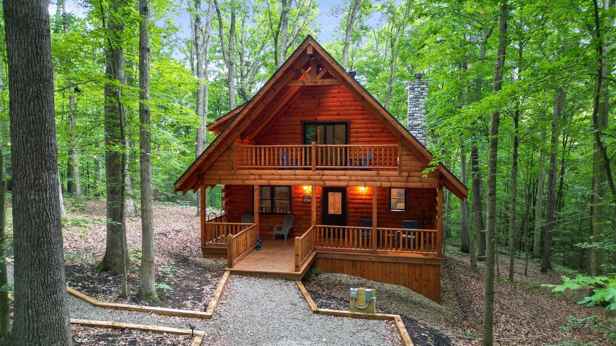 Logan Cabin | Blue Bird | Luxury Cabin in the Woods