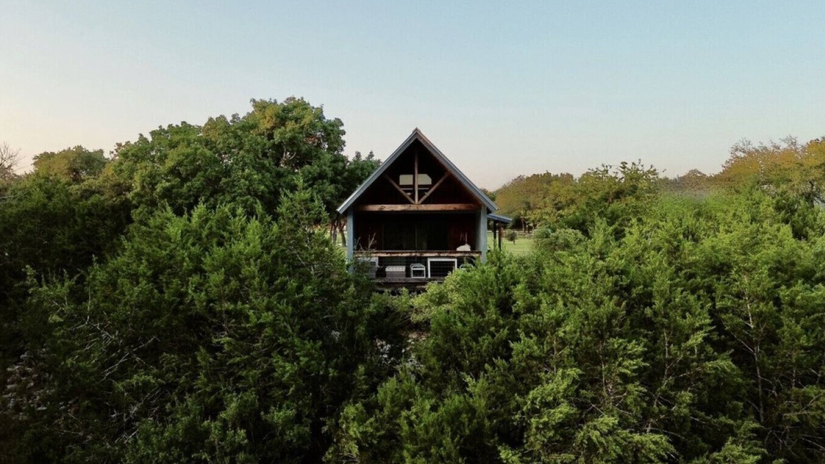 Dripping Springs Apartment | Blue Bonnet, Cozy Cabin w/ view and Pro Coffee Setup