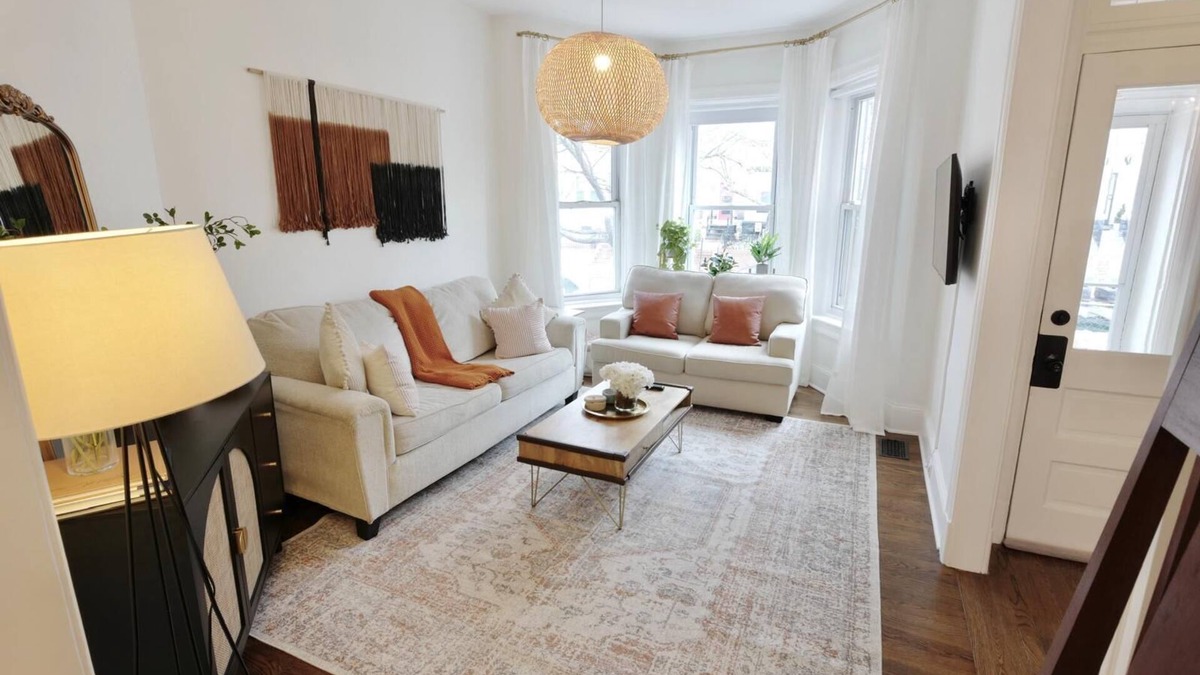Eckington House | Blue Brick Haven in Union Market - Parking