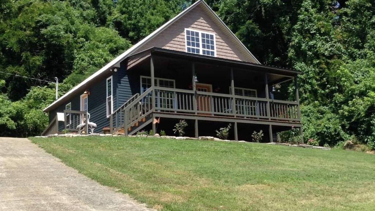 Estillfork House | Blue Cabin by the creek, Estillfork creek, perfect getaway