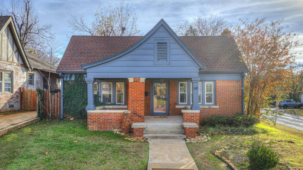Central Oklahoma City House | Blue Canvas Cottage by the Paseo - 10 Guests