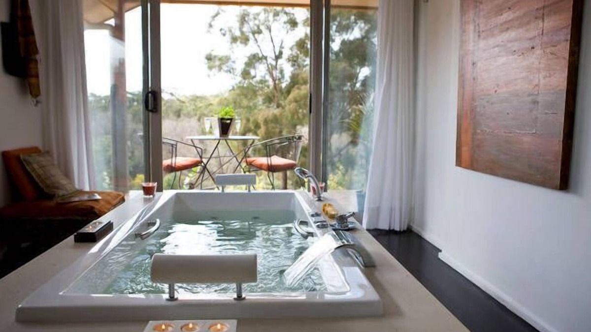 Shepherds Flat Villa | Blue Cliffs Dreaming Spa Villa