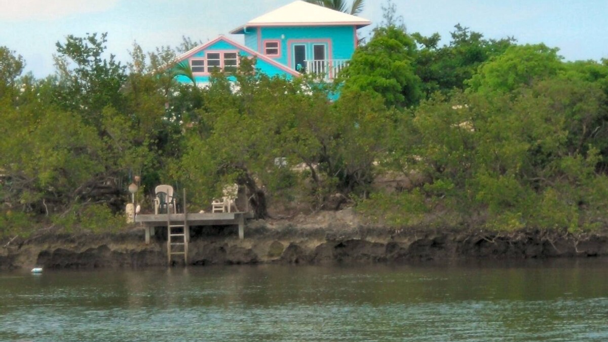 Great Guana Cay Cottage | Blue Coral Landing 4 Bedroom 4 Bath With Dock Guana Cay Abaco Bahamas Free WiFi