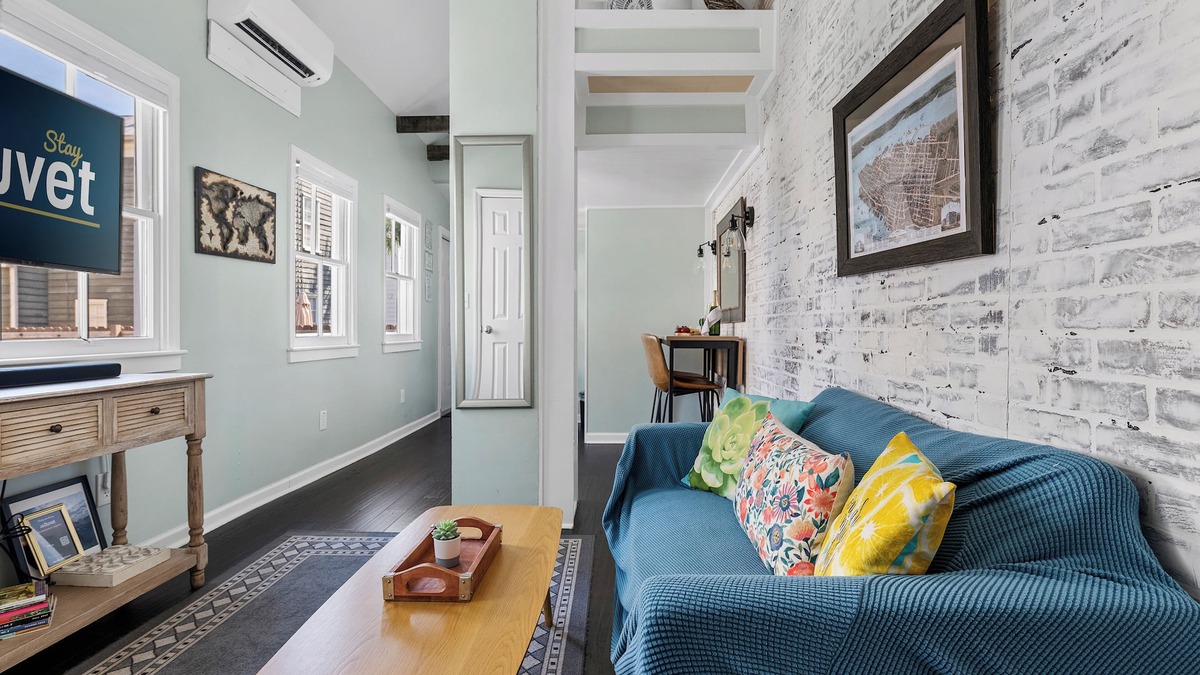 Downtown Charleston Cottage | Blue Cottage | Next To The Cedar Room