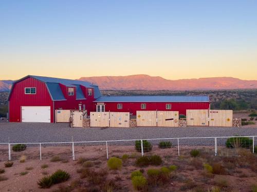 Cornville House | Blue Cow Guest Farm