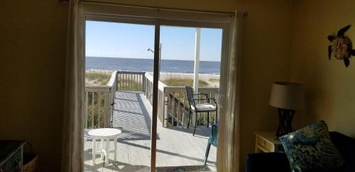 Caswell Beach House | Blue Crab Cove