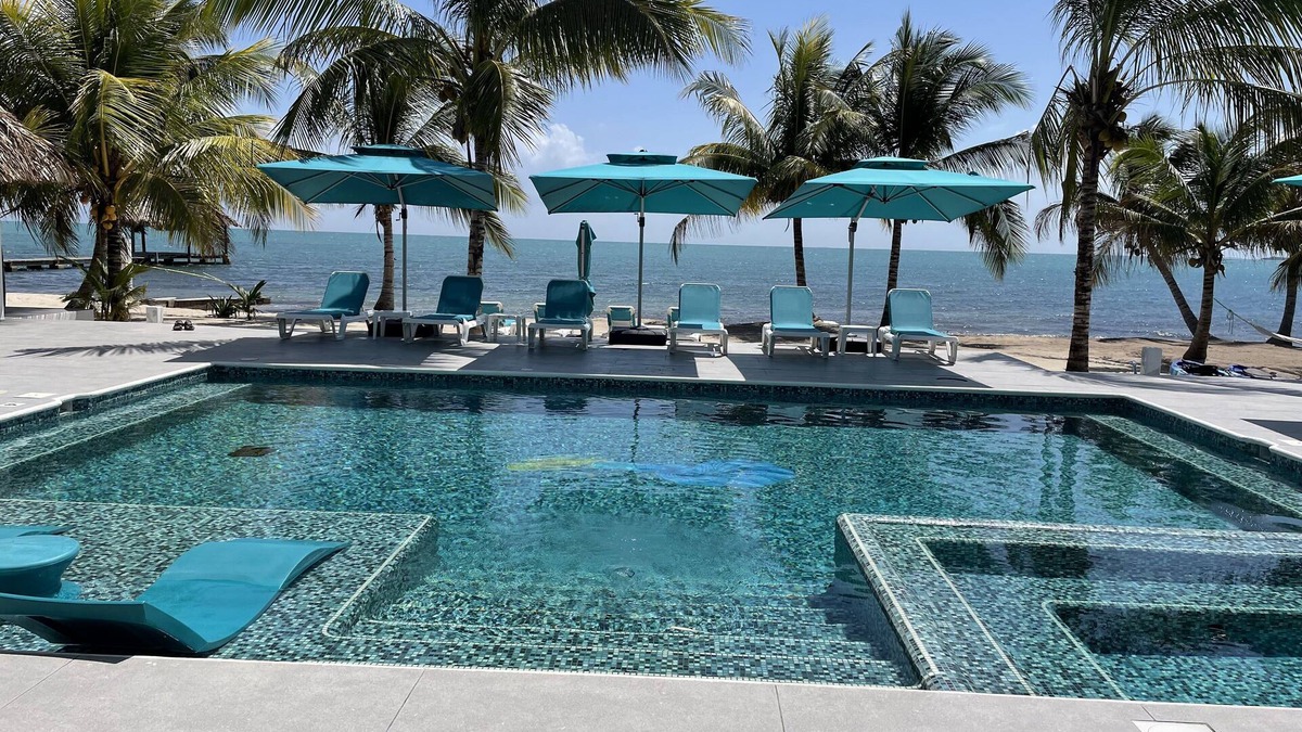 Plantation House | BLUE DIAMOND TRANQUILITY RESORT-Private Luxury Villa - 8 King Rooms-ON THE BEACH
