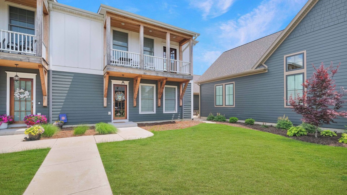 Ottawa House | Blue Dog Landing | 3 Bed, 3.5 Bath