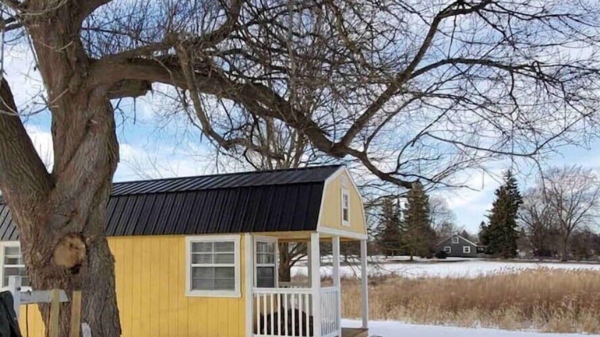 Washtenaw County House | Blue Door Guest House, a tiny rustic haven on the edge of a big field. Pets <3!