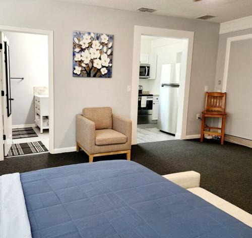 Lakeland House | blue door house grand studio