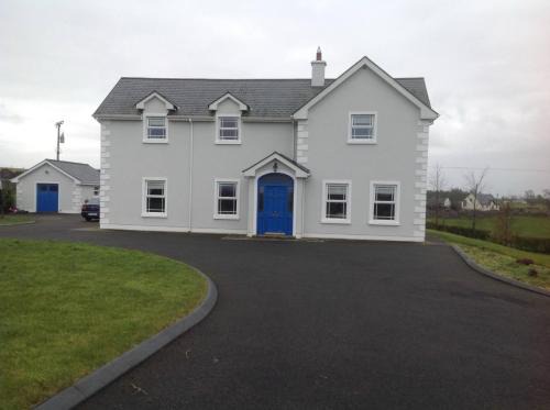 Crosswell Bed & Breakfast | Blue Door