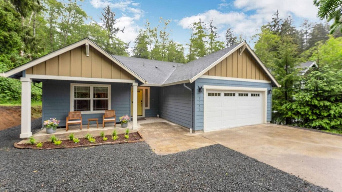 Neahkahnie Beach House | Blue Drift Escape Family Retreat