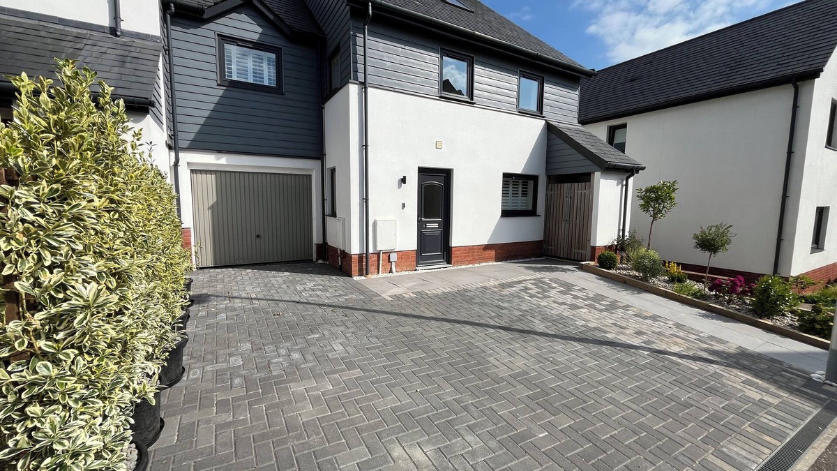 Budleigh Salterton House | BLUE DRIFT, pet friendly, with hot tub in Budleigh Salterton