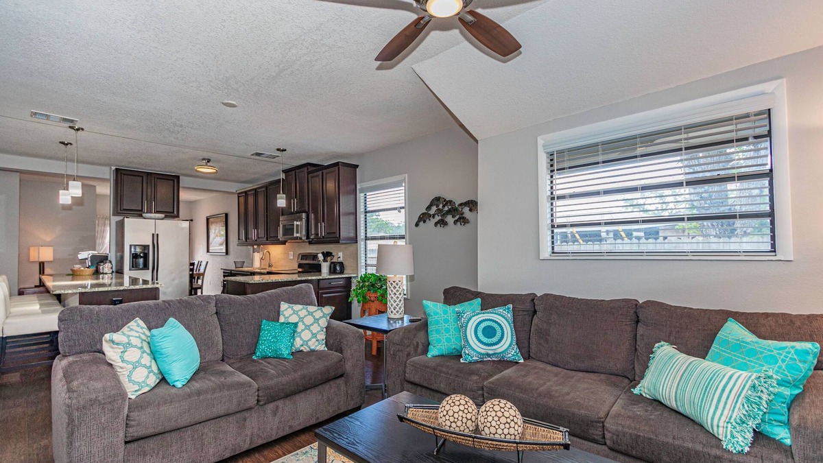 Safety Harbor House | Blue Gecko at Safety Harbor - Entire Home PLUS Guest House