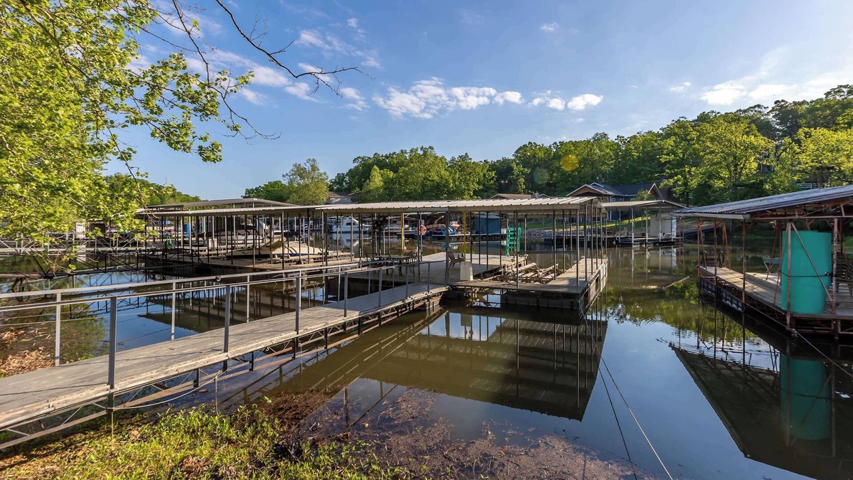 Sunrise Beach House | Blue Haven Lakefront Bungalow