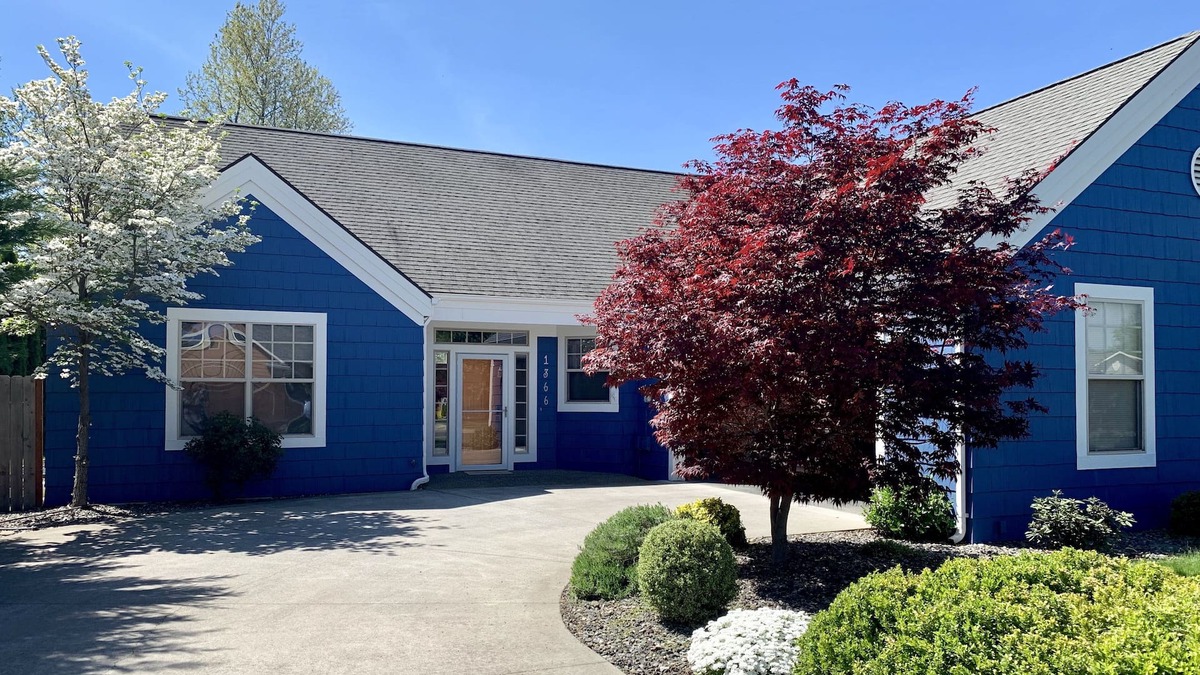 Walla Walla East House | Blue Haven: Light and Spacious